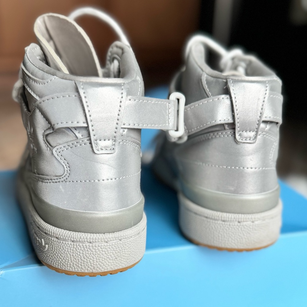 Ivy Park x Adidas Forum Mid ‘silver metallic’ from the ICY PARK COLLECTION - Picture 8 of 10